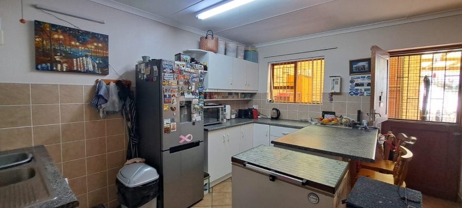 3 Bedroom Property for Sale in Heiderand Western Cape